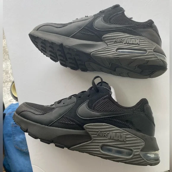 Nike Air Max Excee Black Anthracite Women’s 8 Retro Style Sneakers CD4165-003 - Picture 6 of 10